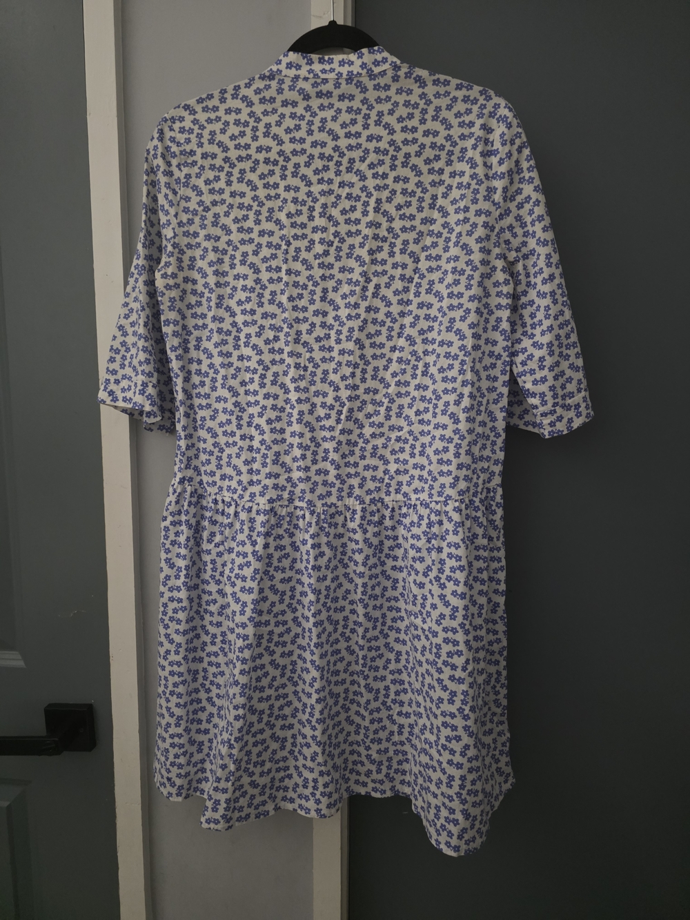Tuckernuck Women's Blue Floral Button-Up Shirt - XS - Picture 3 of 3